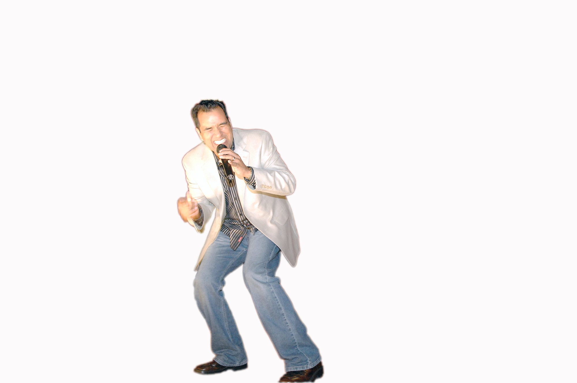 THE CONTESTANTS

GLEN JIMENEZ
Singer

(U.S. Air Force photo)