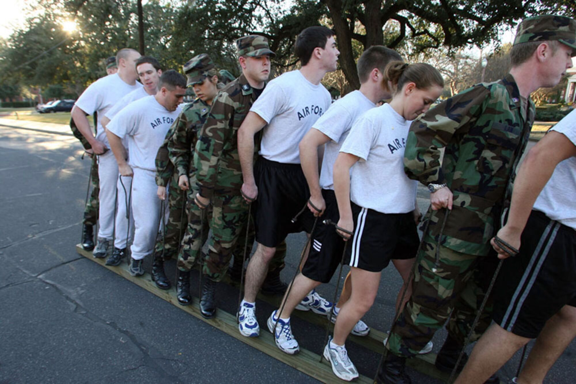 Baylor University Air Force Reserve Officer Training Corps Detachment 810 Cadets train during their weekly leadership lab at Baylor University in Waco, Texas. The training allows cadets the opportunity to learn to be good followers as well as a strong leaders. The unit celebrated its 60th anniversary on the Baylor campus, commissioning 1,301 second lieutenants though the program during that time. (Baylor University photo/Robert Rogers) 
