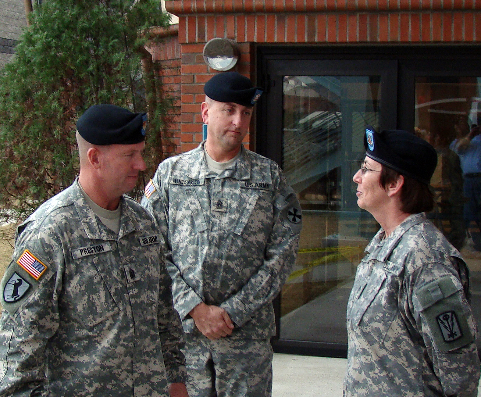 Army Staff Sgt Dianne Smith Right An Administrative Soldier In