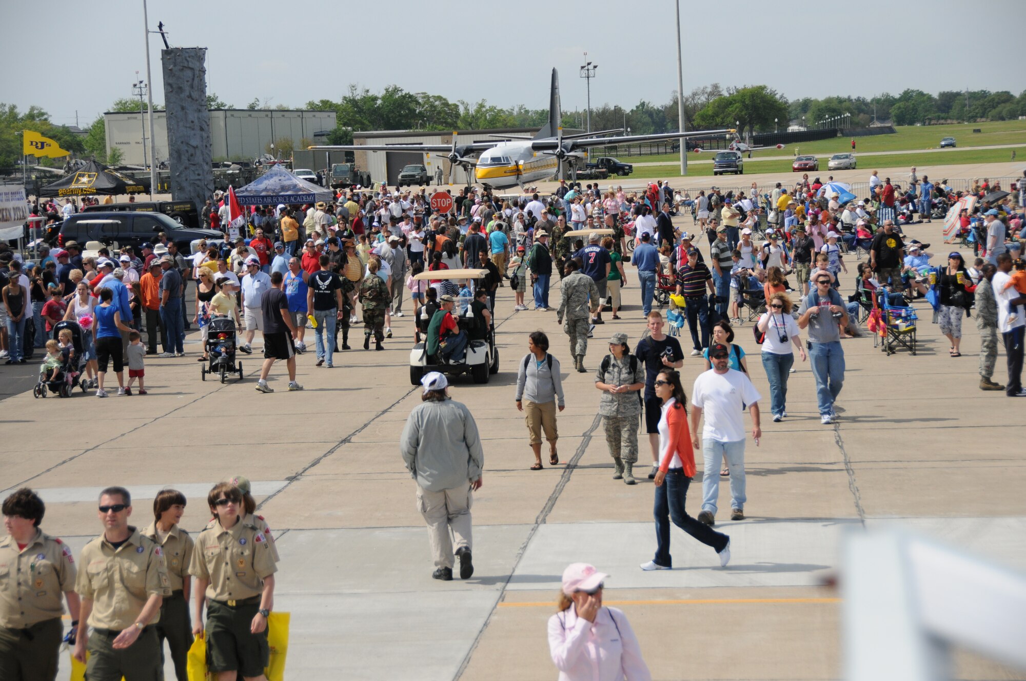 The crowd builds at Keesler’s Thunder on the Bay Air Show April 4.  (U.S. Air Force photo by Kemberly Groue)