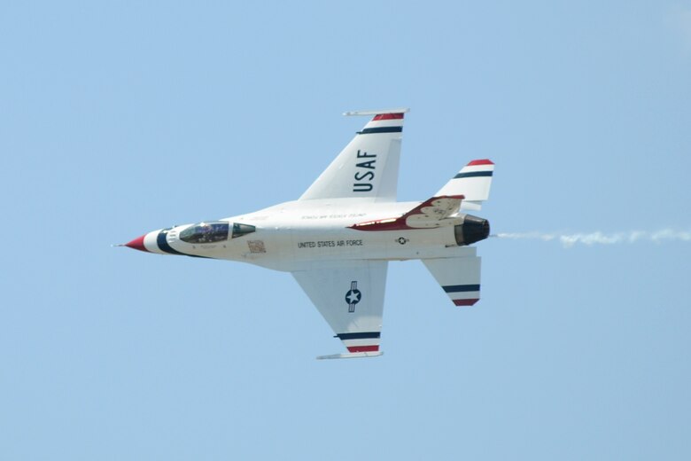 where do the thunderbirds practice