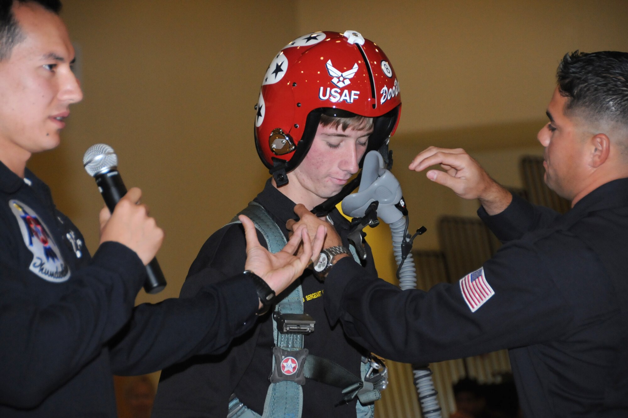 Members of the Air Force Thunderbirds and Air Force Academy cadets visited D’Iberville High School April 3 to promote Keesler’s Thunder on the Bay Air Show, April 4-5.  Another Thunderbirds team visited students at Biloxi High School.  The Thunderbirds are making their first air show appearance at Keesler since 1994.  It’s Keesler’s first air show in five years.  (U.S, Air Force photo by Kemberly Groue)