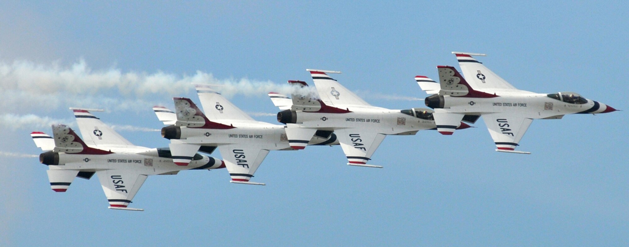 The Air Force Thunderbirds dazzled visitors to Thunder on the Bay, Keesler’s first air show in five years.  The crowd estimate for the two-day show is more than 142,000.  (U.S. Air Force photo by Adam Bond)