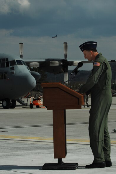 Brig. Gen. Bill Bender, 86th Airlift Wing commander, introduces the new C-130J aircraft, April 7, 2009, Ramstein Air Base, Germany. The C-130J landed on Ramstein for the first time during a ceremony held to not only honor the arrival of the new aircraft, but also a new era in operations for the 86th Airlift Wing. (U.S. Air Force photo by Senior Airman Amber Bressler)