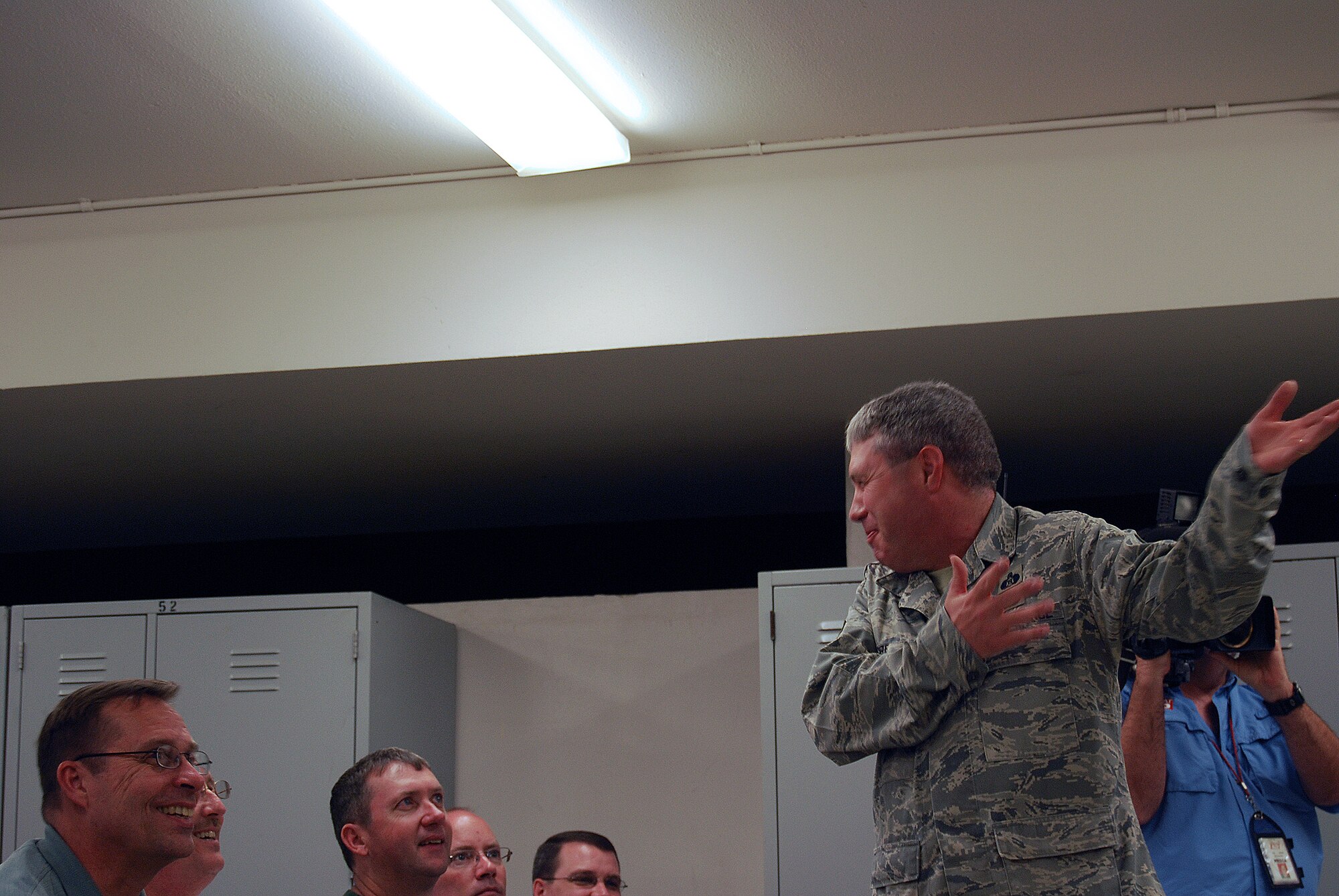 Retired Air Force majors and master sergeants take part in the 2009 Push-Pull exercise at Lackland AFB. This is the first time Push-Pull used retirees, all of whom volunteered to take part. The exercise tested the ability of the Air Force to recall Airmen with specific skills should their expertise be needed in the future. (U.S. Air Force photo/Airman Brian McGloin) 