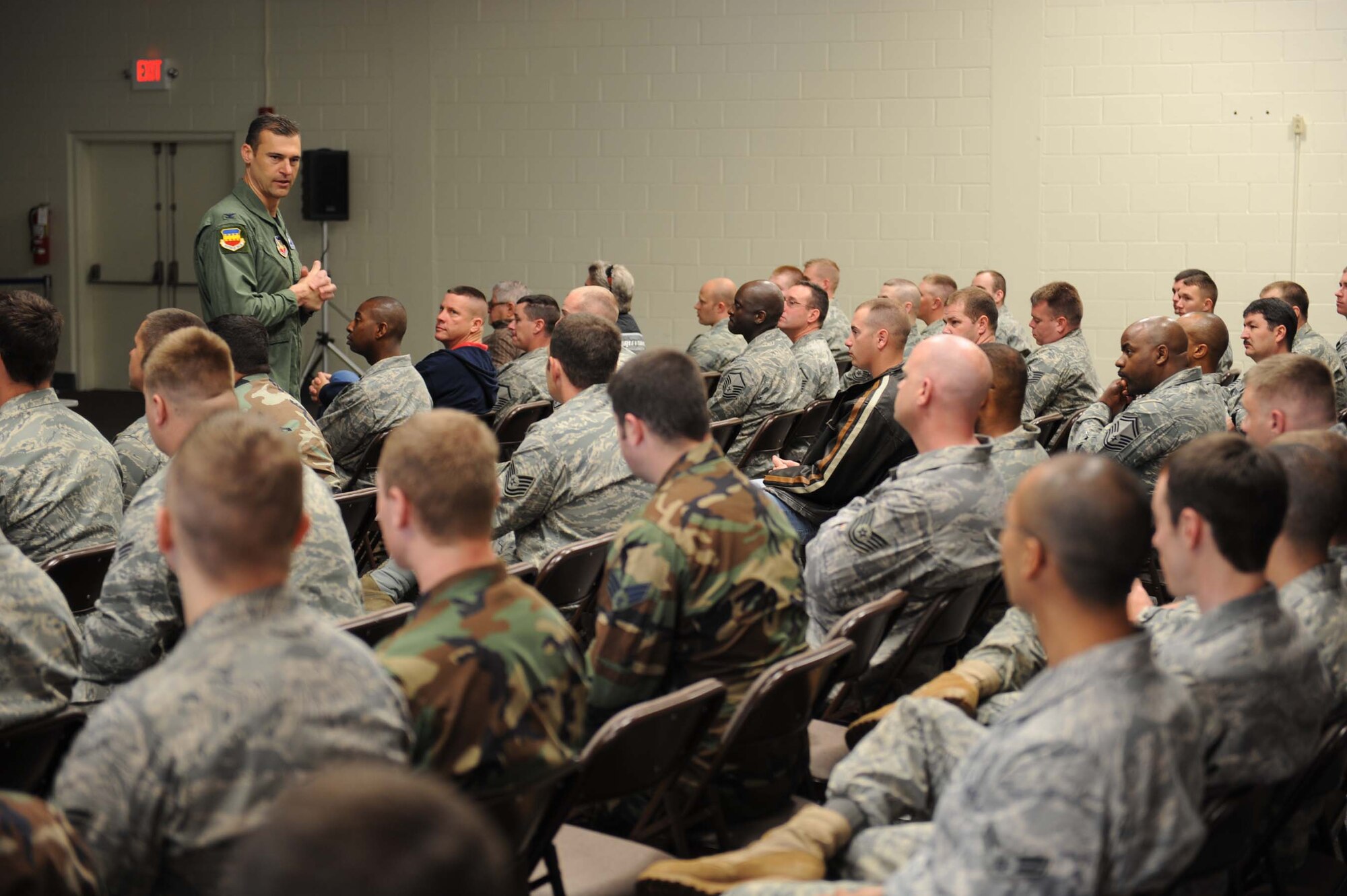SHAW AIR FORCE BASE, S.C. -- Col. Joseph Guastella, 20th Fighter Wing commander, briefs Airmen on motorcycle saftey at the Shaw Communty Activities Center April 10, 2009. The 20th Fighter Wing Safety Office and the Shaw chapter of The Green Knights hosted the saftey brief for all Airmen who ride motorcycles and explained safe procedures on how to correctly operate a motorcycle. (U.S. Air Force photo/Senior Airman Matt Davis)