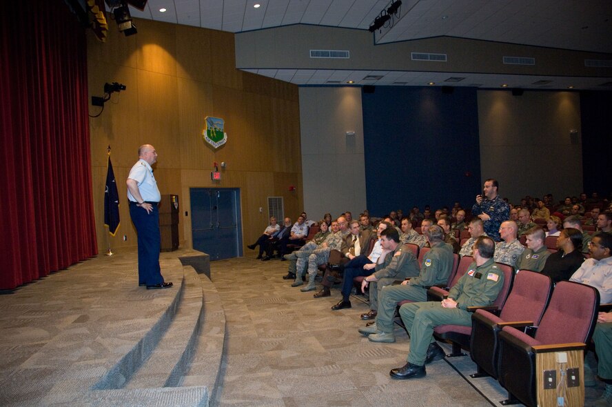 Adm. Thad Allen, commandant of the U.S. Coast Guard, addresses Air War
College students April 9 about Homeland Security. The admiral's address was
part of the Distinguished Lecture Series that Air War College provides its
students in order to educate them on leadership. Under the program, leaders
from across a wide range of disciplines, including diplomats and scholars,
speak on a regular basis to Air War College classes. (U.S. Air Force photo by Melanie Rodgers Cox)