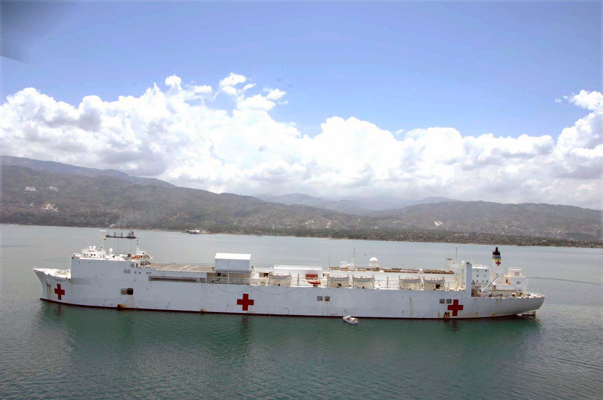 The hospital ship USNS Comfort is anchored in Port-au-Prince during the first stop of the seven-nation Continuing Promise 2009 deployment.  Continuing Promise 2009 is a four-month humanitarian and civic assistance mission to Latin America and the Caribbean. (U.S. Army photo/Spc. Landon Stephenson)