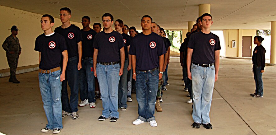 More than 300 Junior ROTC students visited the 433rd Airlift Wing, April 16, 2009. The students were mostly from Texas high schools, with one group traveling from Colorado Springs, Colo. Cadets toured several Alamo Wing work areas including, the C-5 Galaxy aircraft, the 433rd Aeromedical Evacuation Squadron, the 433rd Training Readiness Squadron and 433rd Life Support Section. (U.S. Air Force Photo/Capt. Carla Gleason)