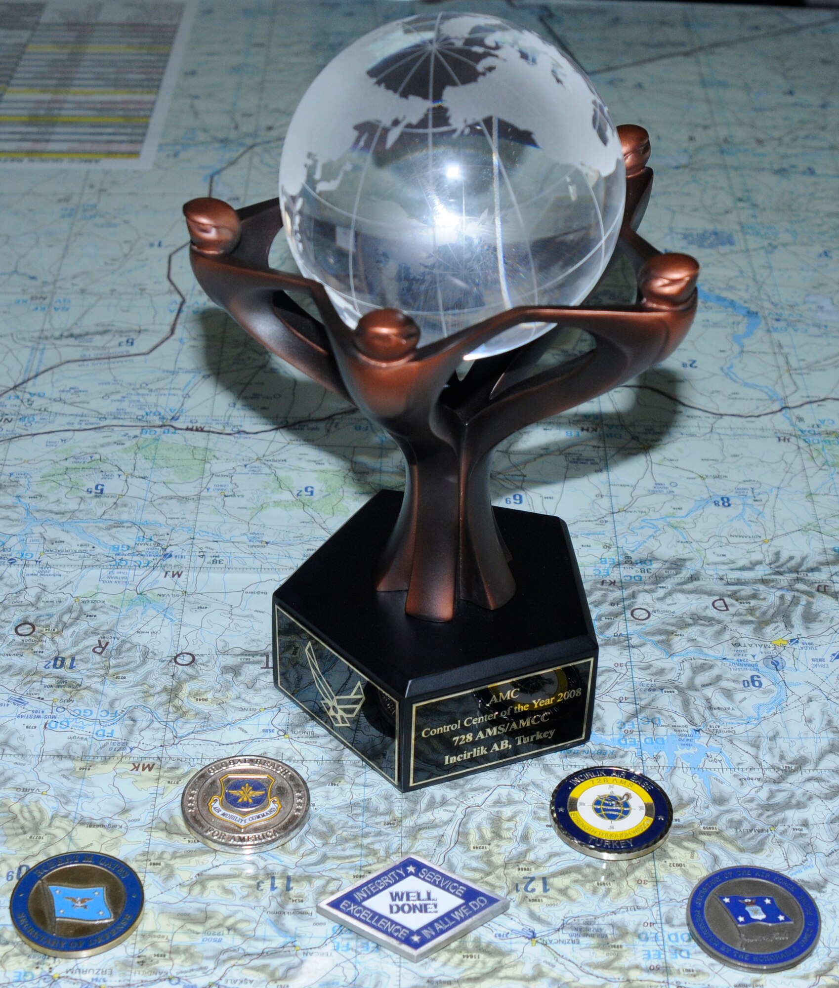 Air Mobility Control Center, which is overseen by the 728th Air Mobility Squadron, was awarded best AMCC in Air Mobility Command for 2008.  (U.S. Air Force photo/Airman 1st Class Amber Russell)