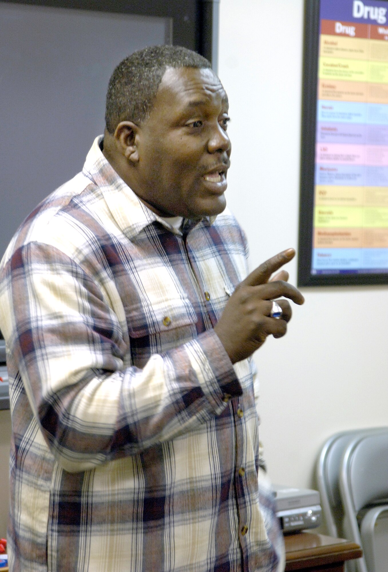Anthony Robinson teaches anger management classes on base. Mental health flight professionals help Tinker’s family deal with life’s tough times through classes for anger and stress management, care for victims of sexual assault and aid for substance abusers. (Air Force photo/Margo Wright)