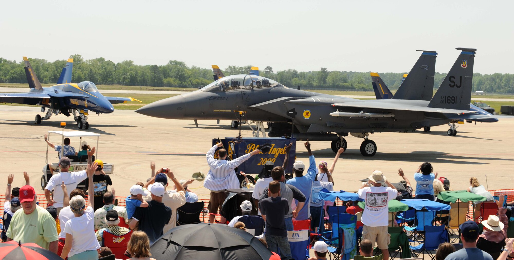 All eyes on the sky at Wings Over Wayne > Seymour Johnson Air Force