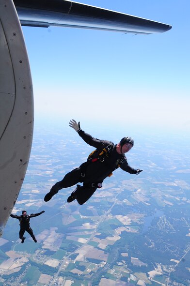 Members of the U.S. Army Golden Knights opened the Wings Over Wayne Air Show at Seymour Johnson Air Force Base, April 25-26, 2009.  The Golden Knights use two different type aircraft to jump from, the Fokker C-31A Troopship and the UAV-18 De Havilland Twin Otter. (U.S. Air Force photo by Airman 1st Class Rae Perry)