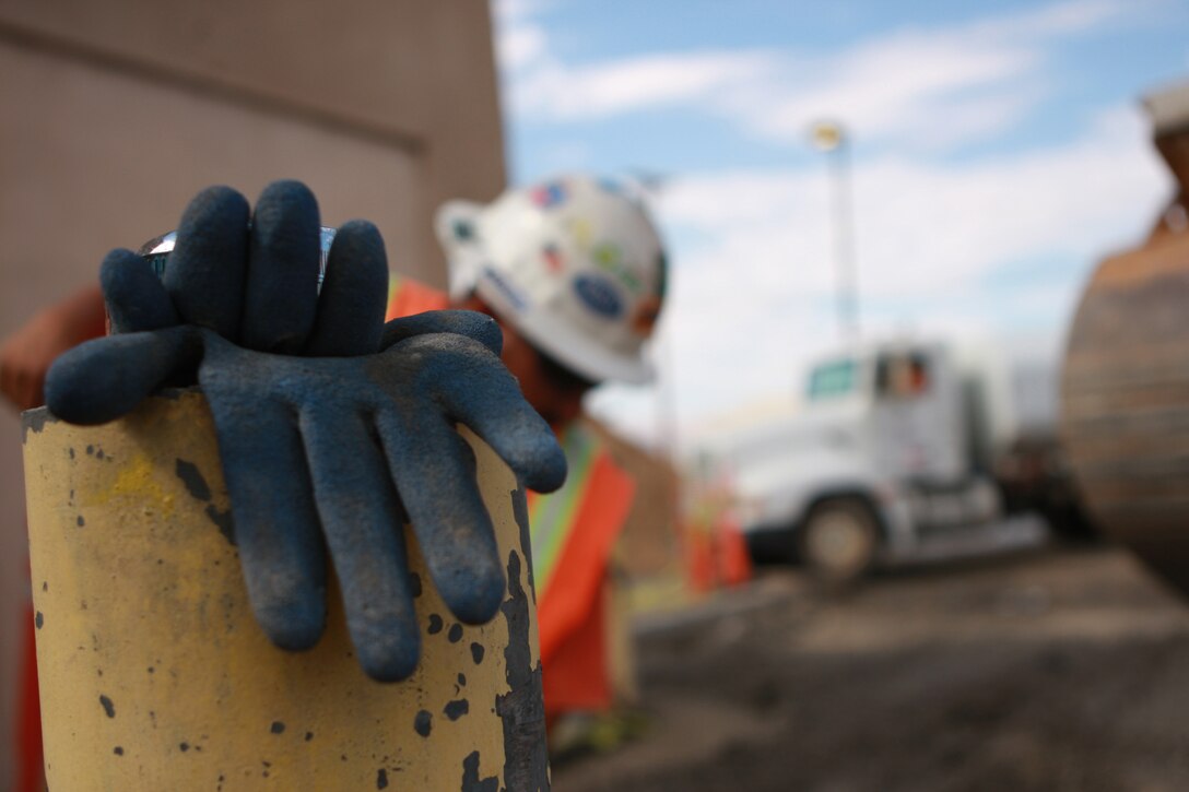 The Helmets to Hardhats program is designed to help transitioning service members find careers in the construction industry.