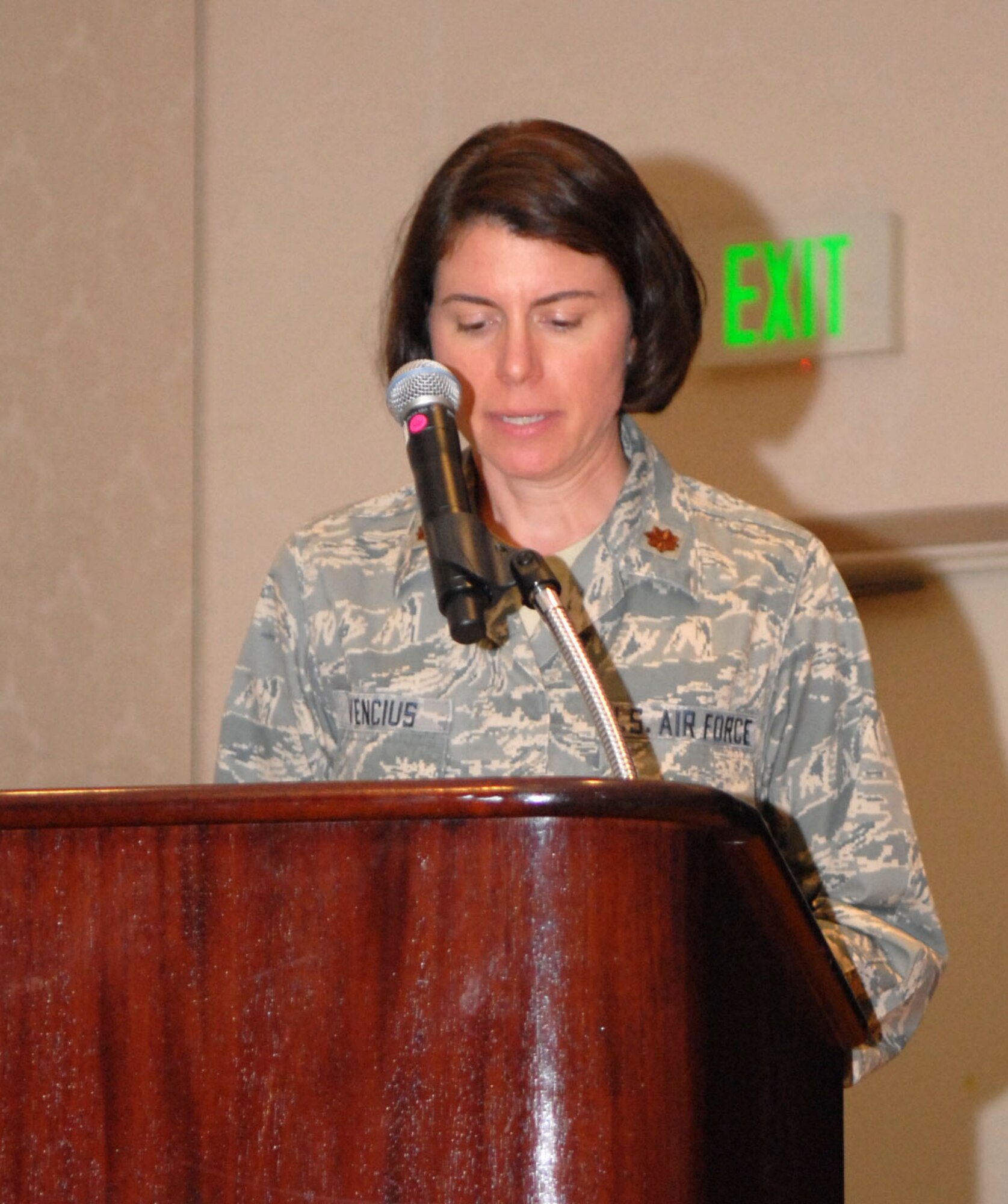 VANDENBERG AIR FORCE BASE, Calif. -- Maj. Margaret Vencius, assumes command of the 798th Munitions Maintenance Group Aug.5 at the Pacific Coast Club here. (U.S. Air Force photo/Airman 1st Class Kerelin Molina)