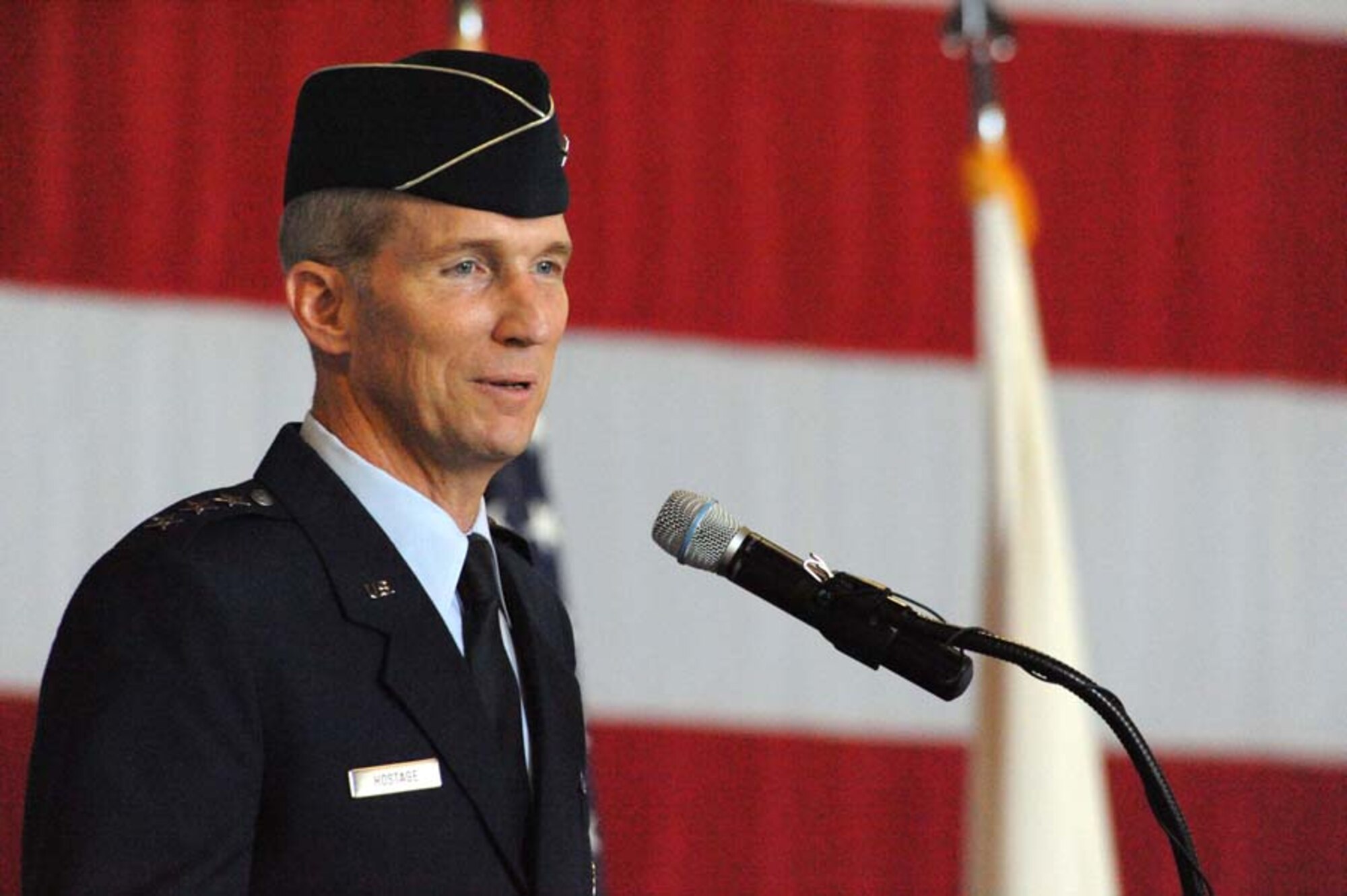 SHAW AIR FORCE BASE, S.C. - Lt. Gen. Mike Hostage, U.S. Air Forces Central Command's new commander, greets Airmen of 9th Air Force and USAFCENT during the change of command ceremony Aug. 5. Lt. Gen. Gary North relinquished command of 9th AF/USAFCENT. The Air Force has created a new USAFCENT Command. Maj. Gen. William Holland took command of 9th AF. (U.S. Air Forcephoto/SrA Matt Davis)