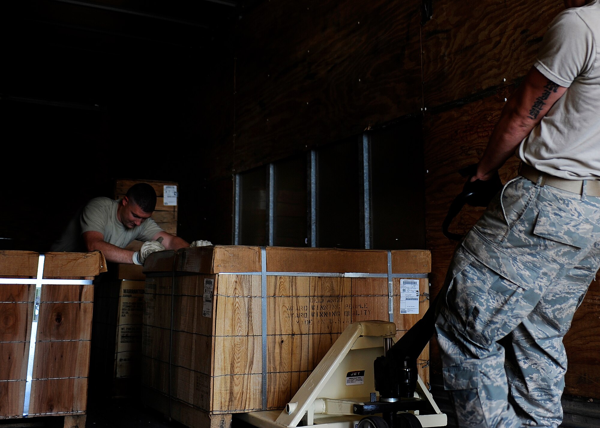 Schott airman store