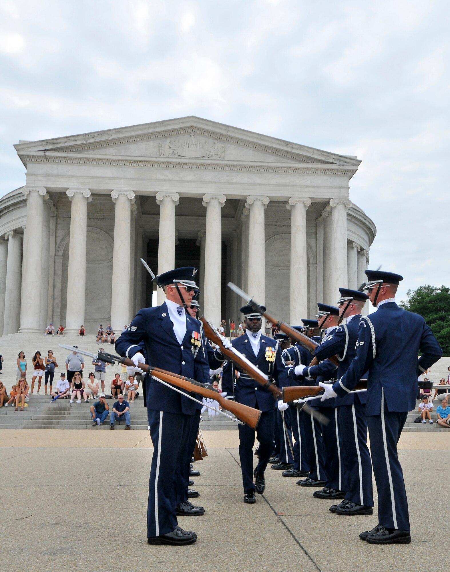 The United States Air Force Honor Guard Drill Team provided a powerful display of precision and discipline for crowds Aug. 5 at the Jefferson Memorial in Washington, D.C. during the last performance of their summer series. Each summer the Drill Team performs at locations around the nation’s capital, displaying the dedication and teamwork instilled in all United States Air Force Airmen.  (U.S. Air Force photo by Nedia Holliday)