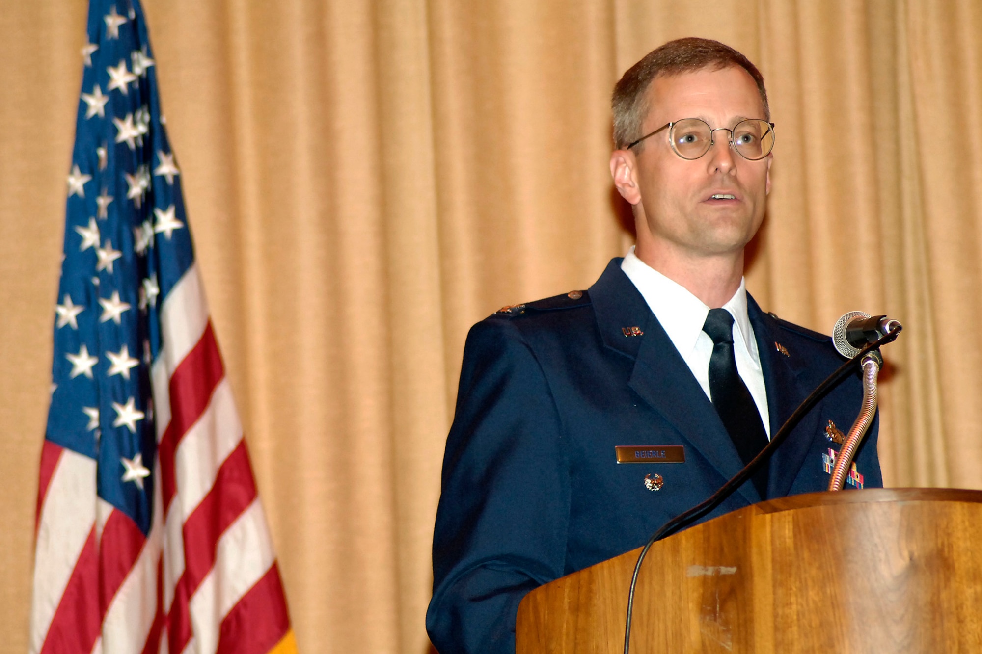 Air Force photo by Kelly White Col. Mark Beierle became the new 327th Aircraft Sustainment Wing commander July 29. He succeeded Col. Paul Waugh, who is now the Oklahoma City Air Logistics Center vice commander. Colonel Beierle came to Tinker from Hill Air Force Base, Utah, where he commanded the 508th Aircraft Sustainment Group and served as the F-16 system program manager.