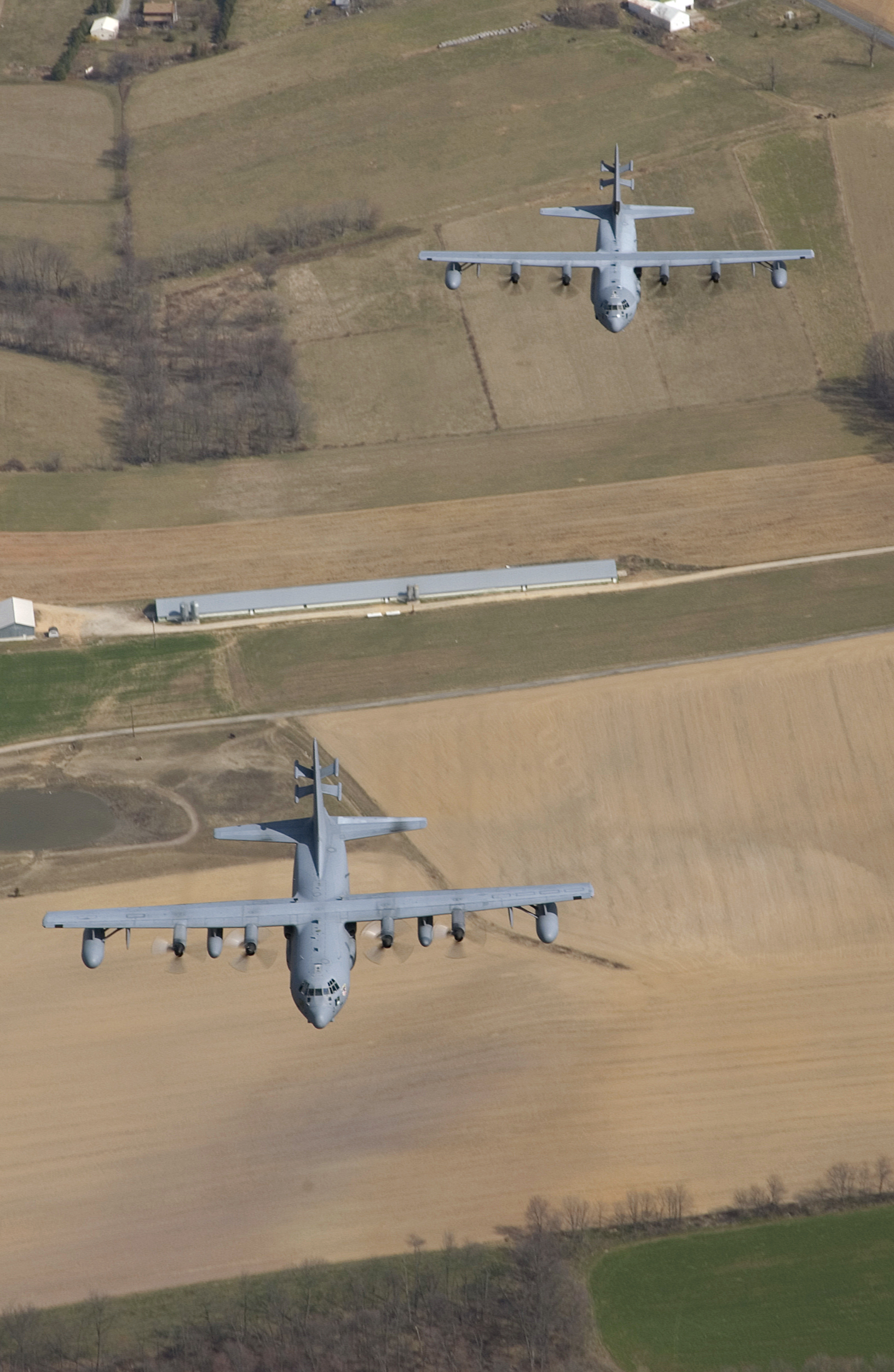 Solos over farmland