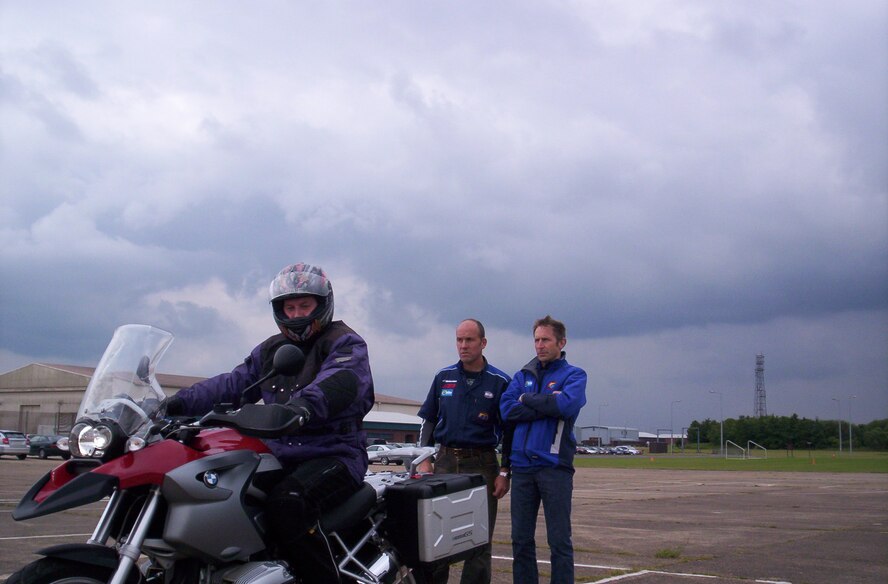 Gavin Williams, receives body position coaching from Glenn of the California Superbike School.