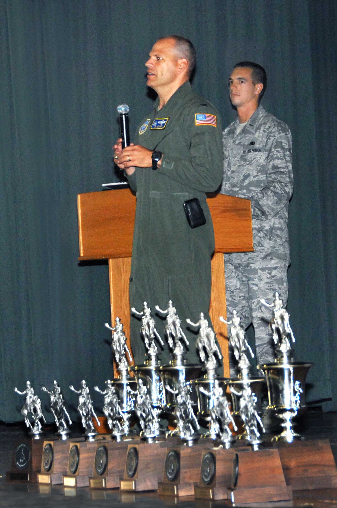 Col. James Vechery, 60th Air Mobility Wing commander, speaks during the Rodeo Celebration Aug. 7 at the Base Theater. Travis took home 15 awards from the event held at McChord Air Force Base, Wash. The Rodeo featured more than 100 teams from throughout the Air Force and 13 allied nations. (U.S. Air Force photo/Nan Wylie)