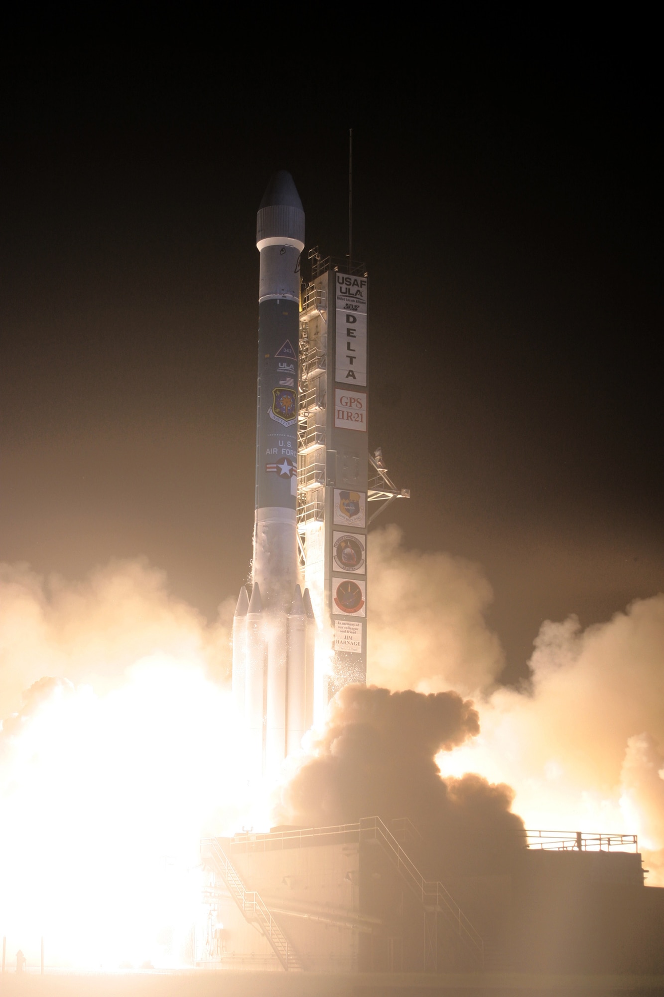 A United Launch Alliance Delta II rocket blasts off with the Air Force's Global Positioning System IIR-21 satellite from Space Launch Complex-17A Aug. 17 at 6:35 a.m. (Eastern Daylight Time). This was the 48th successful and last in a series of GPS launches on a Delta II rocket ending an era that began in February 1989. During that time, the Delta II/GPS tandem boasted a 98 percent mission success rate. (United Launch Alliance photo/Carleton Bailie)