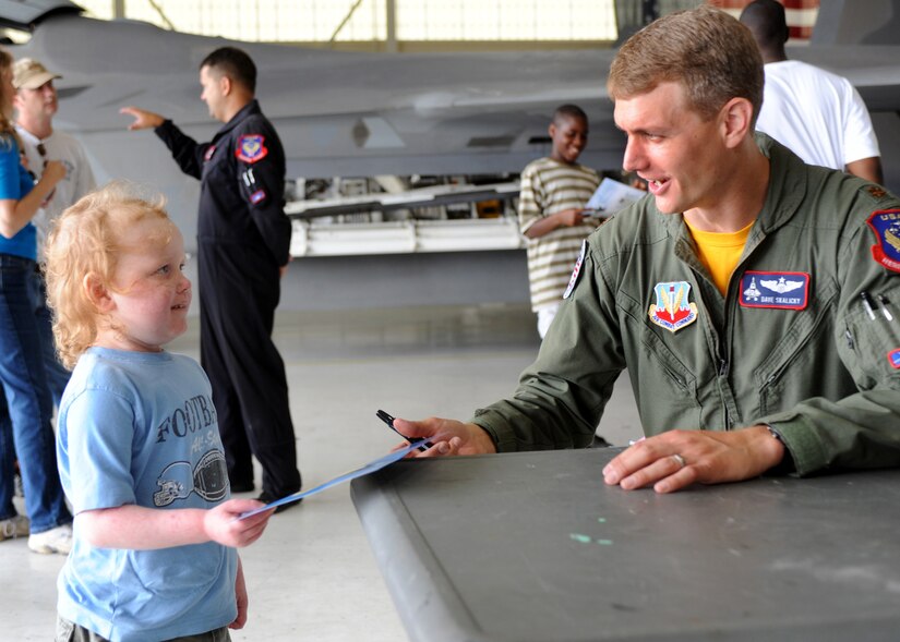 Langley reaches out to patients in NMCP > Joint Base LangleyEustis