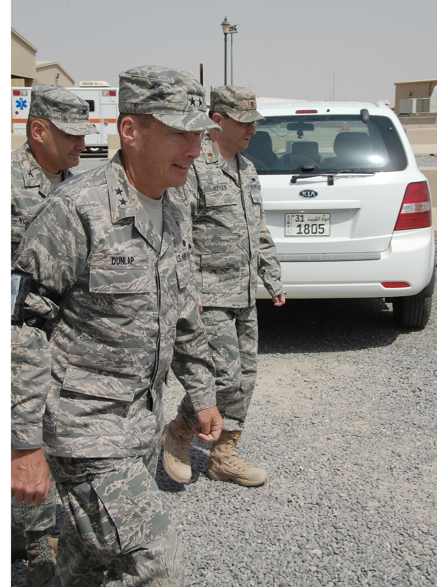 Maj. Gen. Charles J. Dunlap Jr., the Air Force deputy judge advocate general, toured the 386th Air Expeditionary Wing Aug. 18 as part of an eight-day visit to various deployed locations to inspect military justice operations. (U.S. Air Force photo/Staff Sgt. Shaun Emery) 