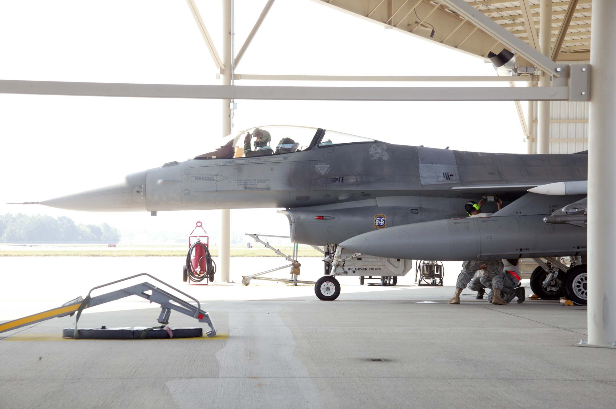 SHAW AIR FORCE BASE, S.C. -- Capt. Dave Snodgrass, 79th Fighter Squadron F-16 alert pilot, prepares for take-off on an exercise scramble called Fertile Keynote on  Aug. 11. The exercise, with cooperation from the Civil Air Patrol, provides training for the alert maintenance crew and pilots for real-world situations. (U.S. Air Force photo/Staff Sgt. John Gordinier)