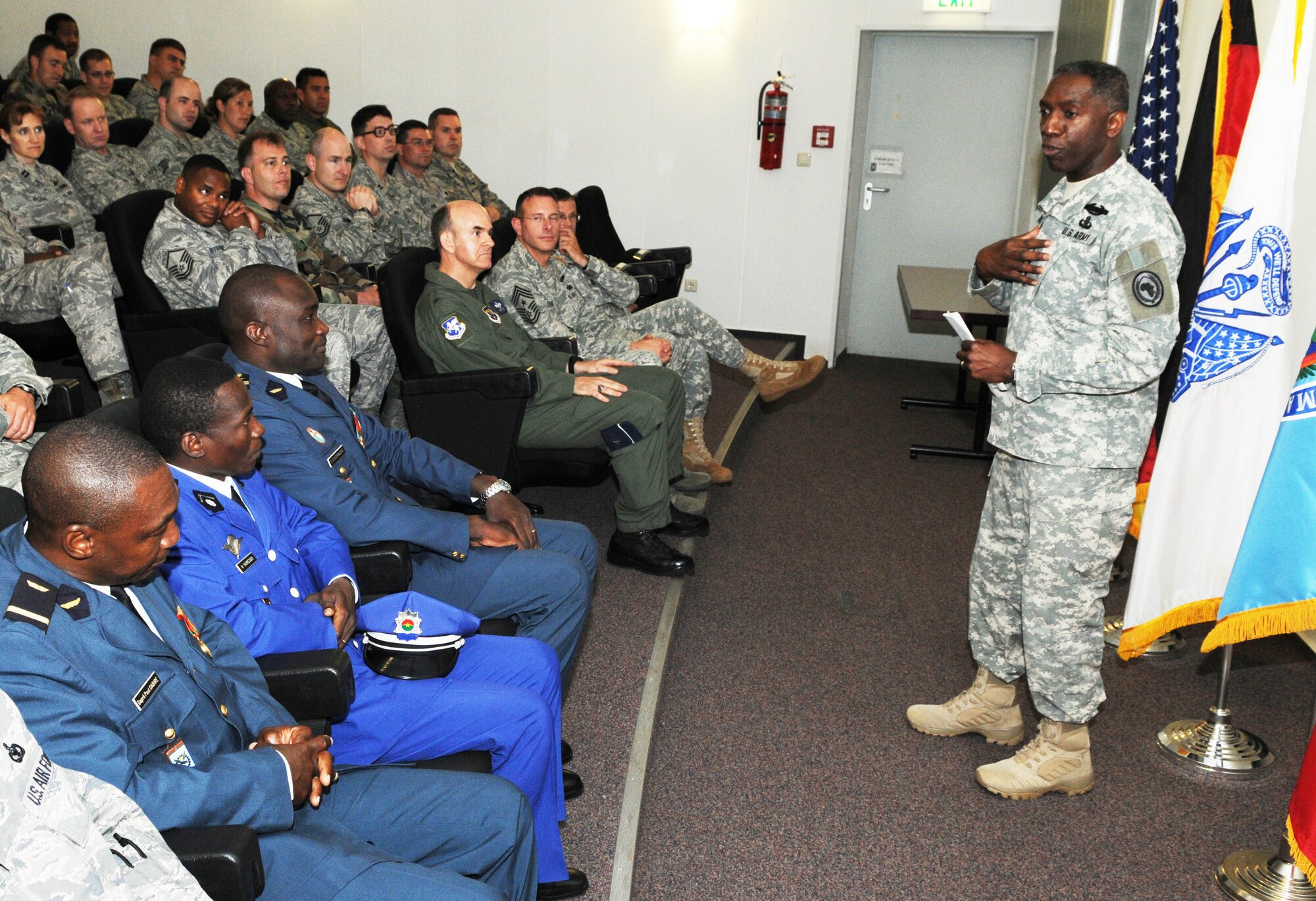 Gen. William "Kip" Ward, commander of U.S. Africa Command, speaks with
members of the 17th Air Force (U.S. Air Forces Africa) after visiting their
newly remodeled Ramstein Air Base headquarters.  Also in attendance is a
military delegation from Burkina Faso. (USAF photo by Tech. Sgt. Alec Lloyd)