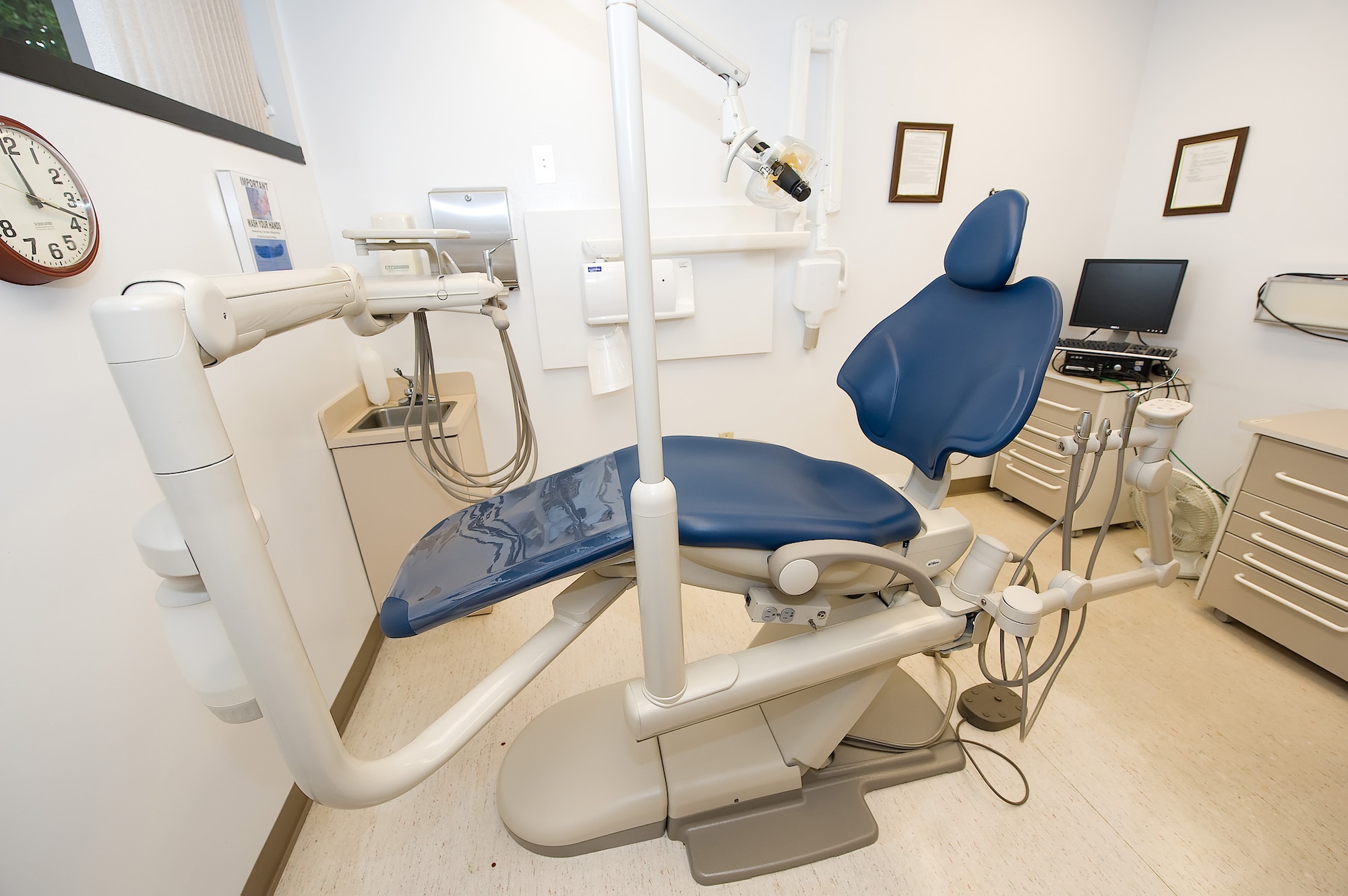 The 436th Dental Squadron dental clinic received new dental chairs Aug. 14. The chairs are more streamlined than the 12-year-old models they replaced. The chairs also have many new improvements, such as: increased water storage, improved height range, new safety features and multiple pivot points. (U.S. Air Force photo/Jason Minto)