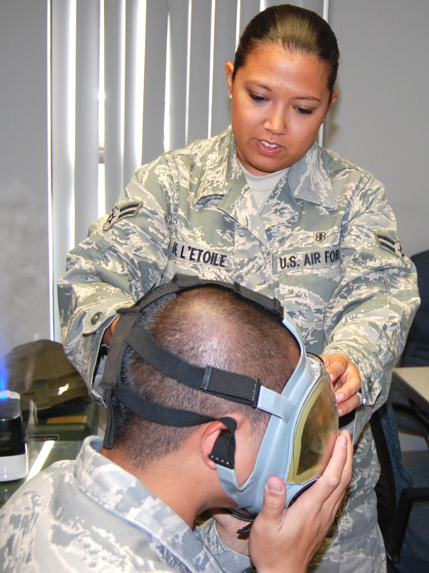 Airman 1st Class Sheila de l’Etoile  (U.S. Air Force photo by Steve Pivnick)
