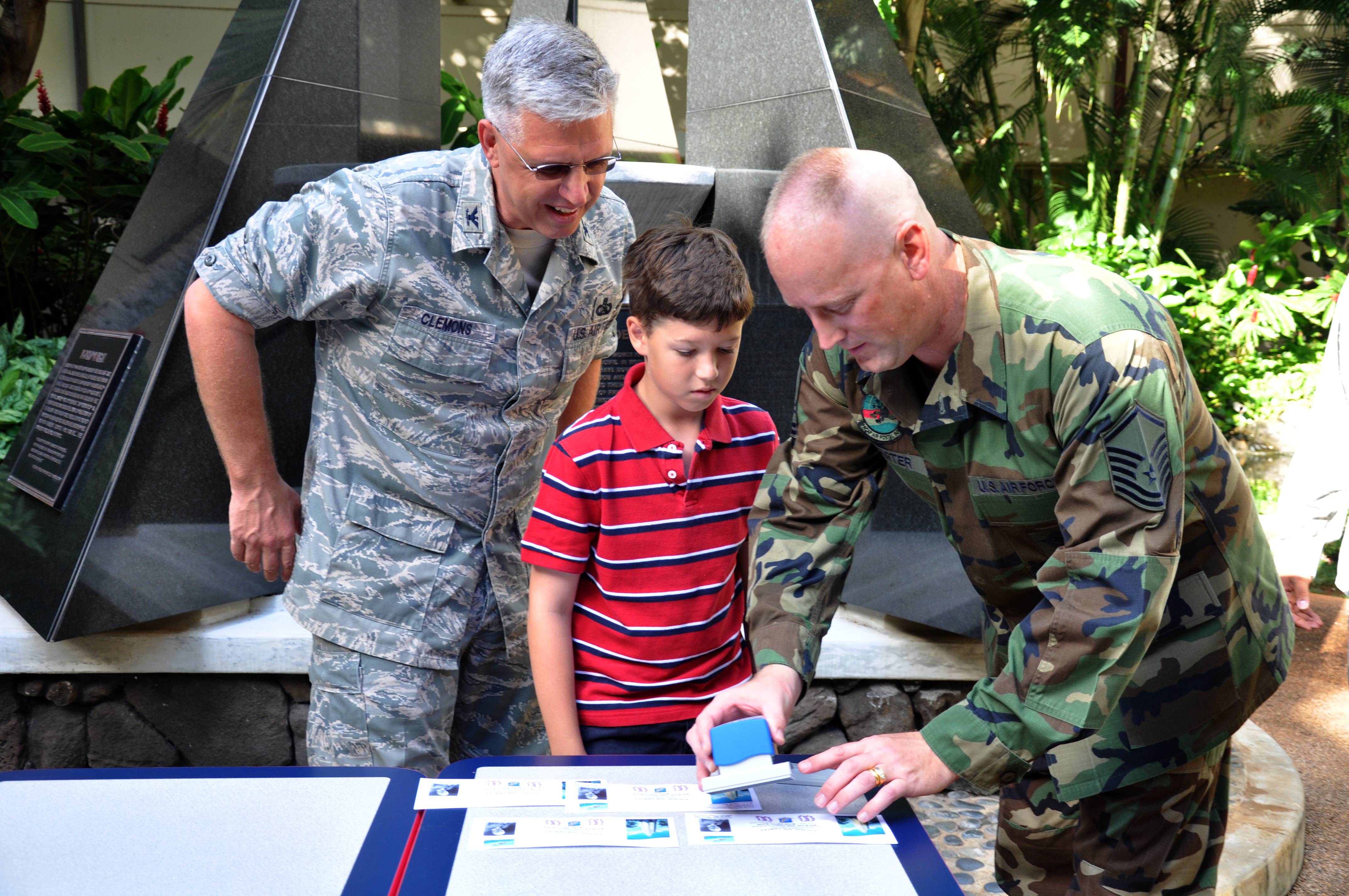 Pictorial commemoration celebrates Hawaii's 50th anniversary of