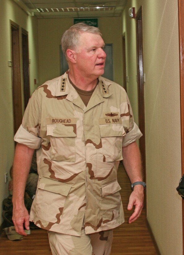 Chief of Naval Operations Adm. Gary Roughead came to Camp Buehring, Kuwait, to visit with the Marines and sailors of the 22nd MEU who are conducting sustainment training ashore while serving as the theater reserve force for U.S. Central Command.