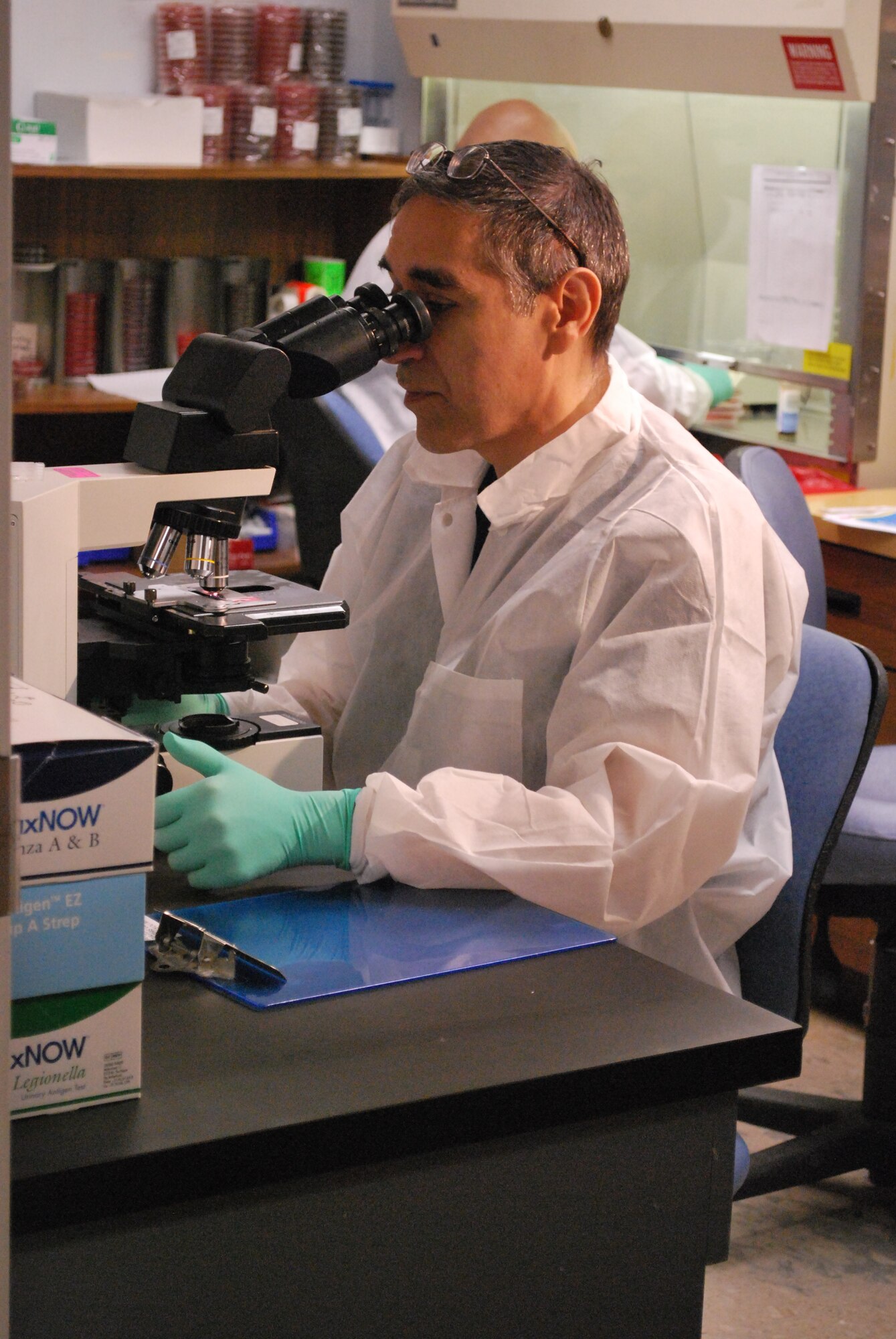 Maj. Dennis Ramirez, a laboratory officer with the 433rd Medical Squadron, was one of several Reservists who performed their annual training at Southwest General Hospital. This was the third year for the civilian/military hospital partnership that took Reservists from several medical specialties and teamed them with civilian counterparts for added training. (U.S. Air Force Photo/Master Sgt. Collen McGee)