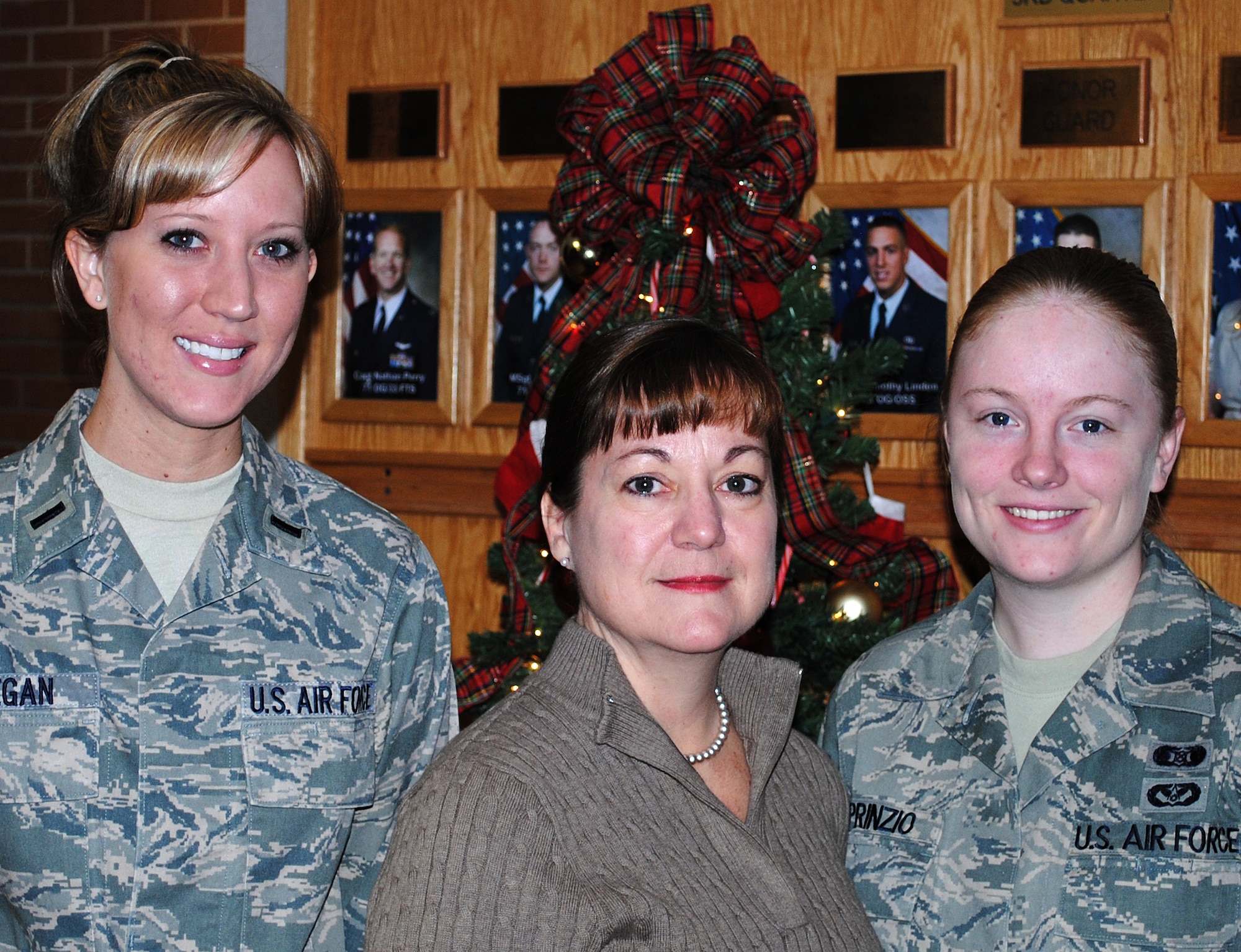 Warriors of the Week – from left, 1st Lt. Amanda Finnegan, Jamie Crowell and Senior Airman Jennifer DePrinzio. (U.S. Air Force photo/ Joe B. Wiles)