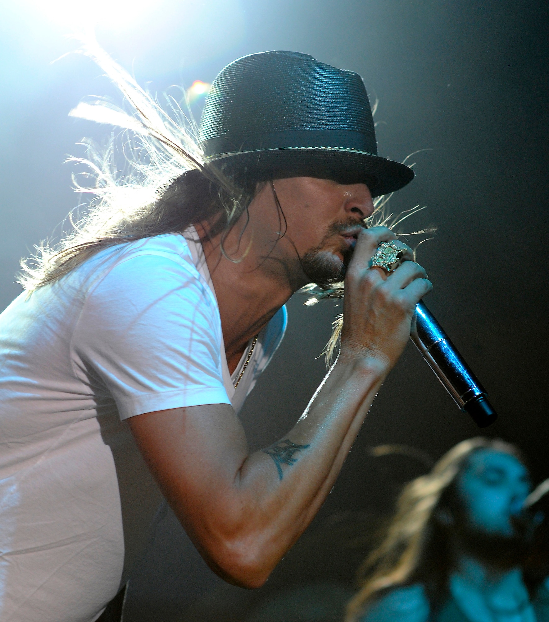 Kid Rock performs at the Tour for the Troops concert Tuesday Dec. 1, 2009, inside Hangar 4 at Incirlik Air Base, Turkey. Kid Rock and the Twisted Brown Truck Band, singer/songwriter Jessie James and comedian Carlos Mencia kicked off the tour making Incirlik their first stop to thank the troops. The three entertainers also visited various places around the base including the 39th Security Forces Squadron, Incirlik’s American Forces Network studio and the 39th Force Support Squadron. (U.S. Air Force photo/Airman 1st Class Amber Ashcraft)