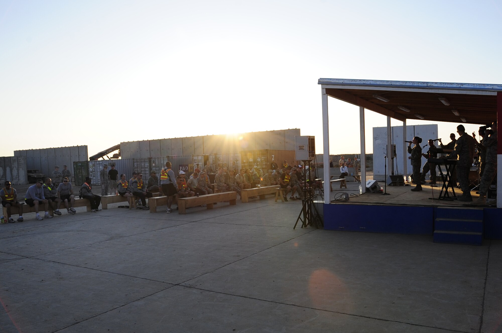 FORWARD OPERATING BASE HUNTER, Iraq -- United States Air Force members, Air Force Central Command rock band ‘Sirocco’, perform during a concert here, Nov. 29, 2009. Sirocco entertained servicemembers and civilians at Ali Base, Contingency Operating Base Adder and Forward Operating Base Hunter, Iraq, over the Thanksgiving Day weekend. (U.S. Air Force photo/Senior Airman Tony R. Ritter) 

