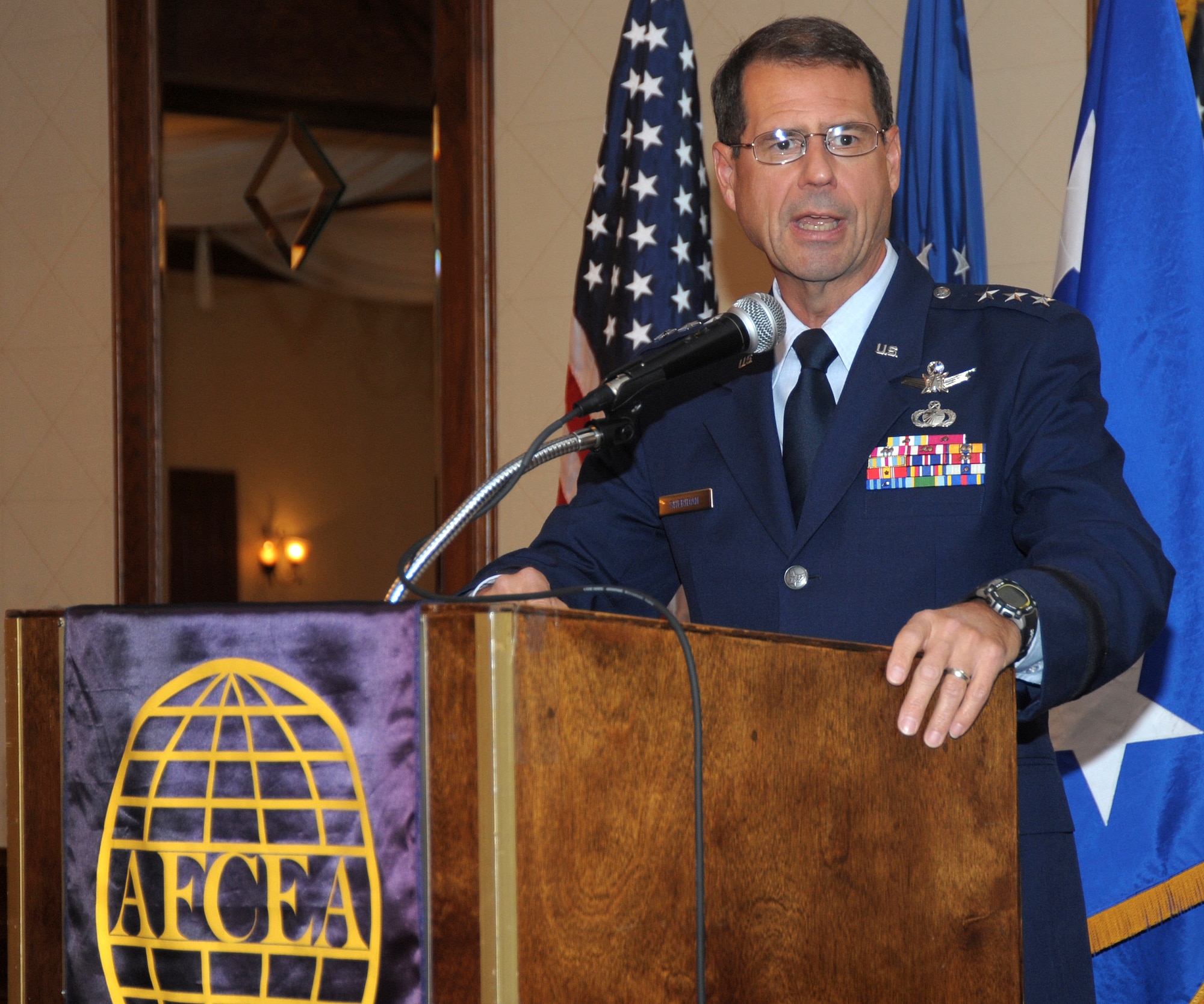 Keynote speaker Lt. Gen. Tom Sheridan, Space and Missile Systems Center commander, addresses the attendees during the Armed Forces Communications and Electronics Association’s award luncheon last month. The AFCEA’s Los Angeles Chapter presented scholarships and monetary awards to military recipients in the local area. (Photo by Atiba Copeland)
