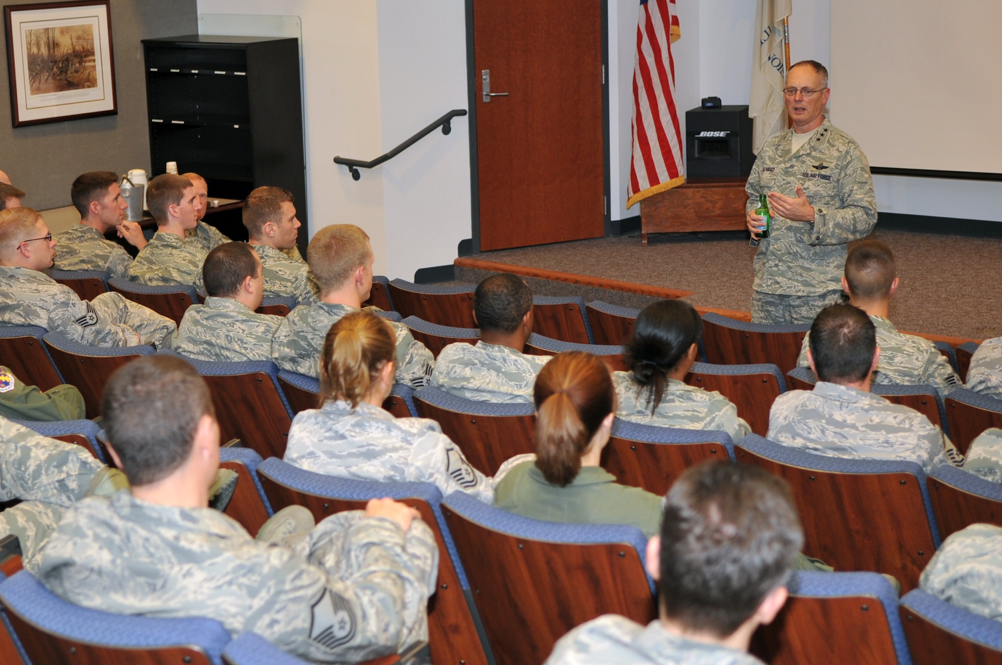 SCOTT AIR FORCE BASE, Ill -- Lt. Gen. Robert R. Allardice, 18th Air Force commander talks with airman from the 906th Air Refueling Squadron during his two-day visit to Scott AFB Nov. 24. The 906th ARS recently did a total force integration where active duty airman work with Air National Guard and reservists as one cohesive unit. (U.S. Air Force photo by Senior Airman Teresa M. Jennings)