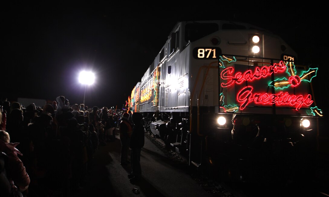 More than 500 spectators witnessed the fourth annual Holiday Toy Express Train bring Santa Claus and numerous holiday characters to Camp Pendleton’s Pacific Plaza, Dec.6. The characters put on a live musical performance of favorite holiday songs.