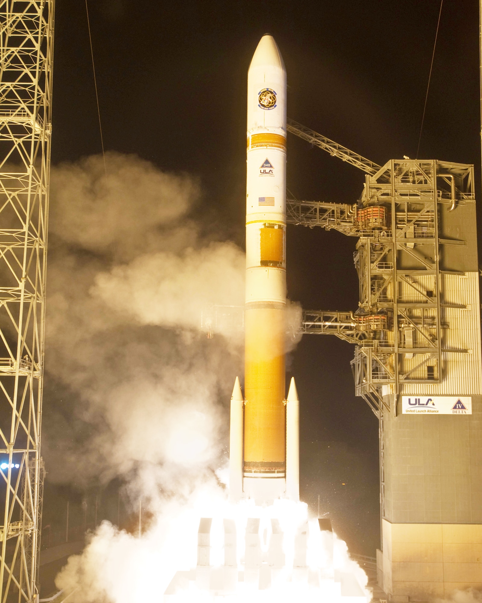 A United Launch Alliance Delta IV rocket with the Air Force's Wideband Global SATCOM-3 satellite lifts off from its Space Launch Complex-37 launch pad at 8:47 p.m. EST Dec. 5 from Cape Canaveral Air Force Station, Fla. (Courtesy photo)