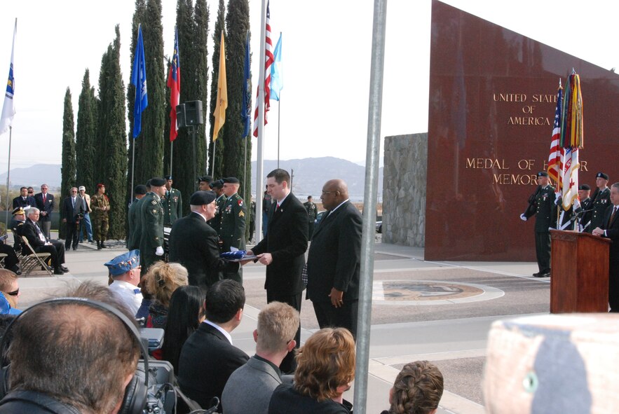 Army Col. (Ret.) Lewis Lee Millett, Sr. memorial service at Riverside National Cemetery Dec. 5. (U.S. Air Force photos by Staff Sgt. Kevin T. Chandler)