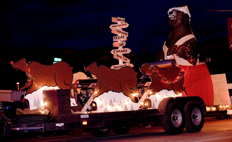 2022 Alamogordo Christmas Parade Winners Holloman Airmen partake in local parade > Holloman Air Force Base > Display