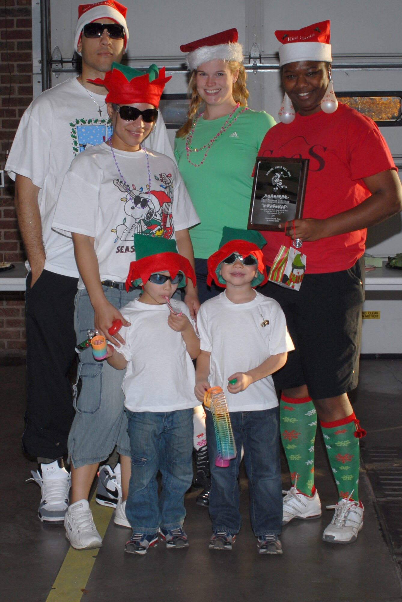 GOODFELLOW AIR FORCE BASE, Texas -- Members of the 17th Communications Squadron win best dressed squadron following the 2009 Jingle Bell fun run/walk, Dec. 14. (U.S. Air Force photo/Staff Sgt. Laura R. McFarlane)
