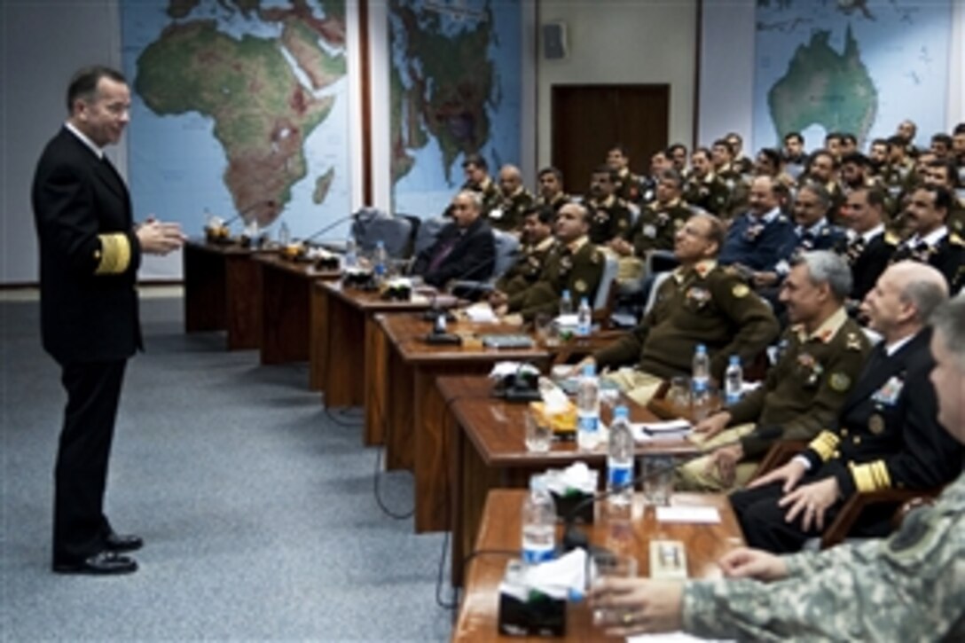 U.S. Navy Adm. Mike Mullen, chairman of the Joint Chiefs of Staff, addresses students at the Pakistani National Defense University in Islamabad, Pakistan, Dec. 15, 2009.