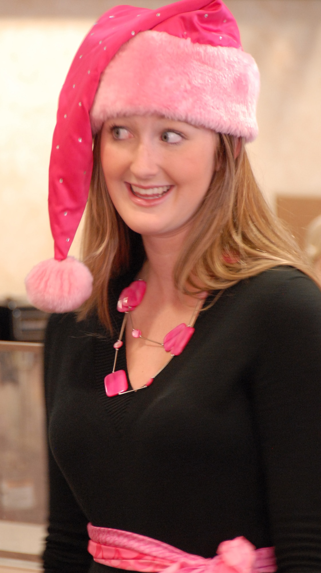 Elle Keenan, a member of the Niceville High School choir Opus 1 sings Christmas carols to Eglin warriors at the dining facility Dec. 16.  The 18-member, All-State choir has performed 24 times since Dec. 1.  Eglin was just one of three concerts the choir performed Dec. 16.  The choir consists of juniors and seniors and requires extensive tryouts to make the team. (Air Force photo/ Samuel King Jr.)