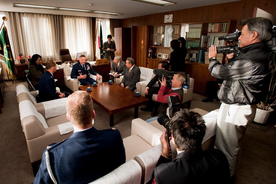 MISAWA CITY, Japan -- Gen. Gary North, Pacific Air Forces commander, meets with Misawa City Mayor Kazumasa Taneichi Dec. 16, and speaks about the importance of fostering and preserving the special relationship Misawa Air Base shares with Misawa City and the surrounding communities. This is General North's first official visit as PACAF commander. (Air Force photo/Staff Sgt. Samuel Morse) 

