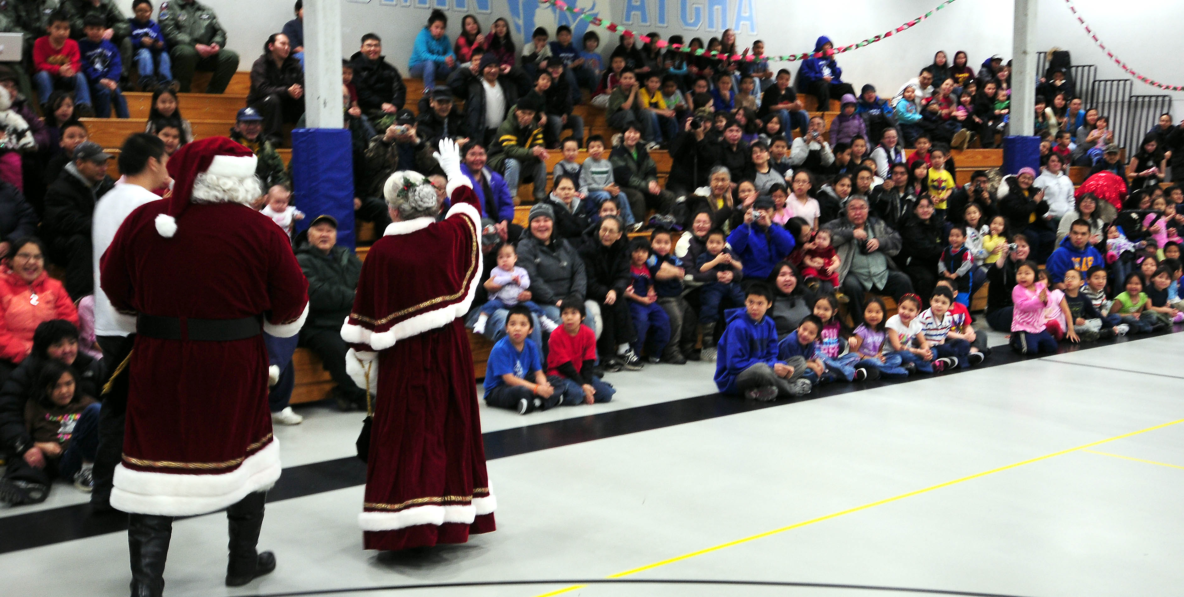 Gambell Visit Wraps up Operation Santa Claus 2009 > 176th Wing